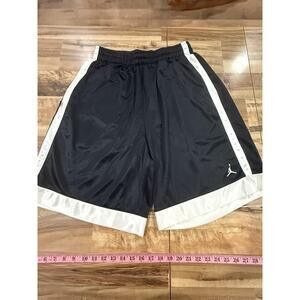 VTG Air Jordan Basketball Silky Shiny Dazzle Black White Shorts 1985/2005